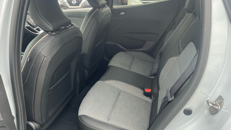 Renault Clio 1.0 TCe 90 Techno 5dr Petrol Hatchback